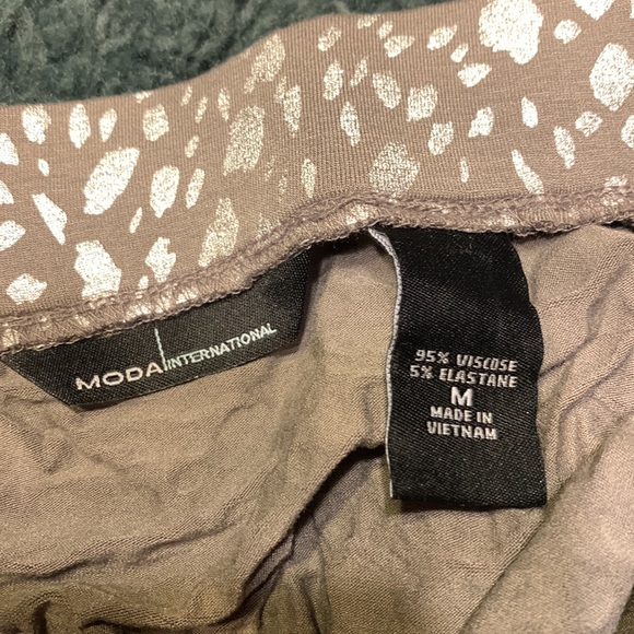 Bodycon skirt - Picture 3 of 3